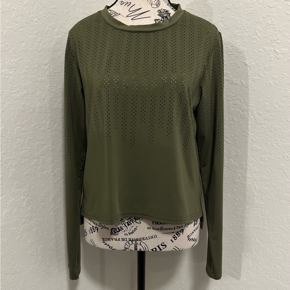 ZYIA Tops - ZYIA Olive Chillcicle Crop Top Long Sleeve Blouse